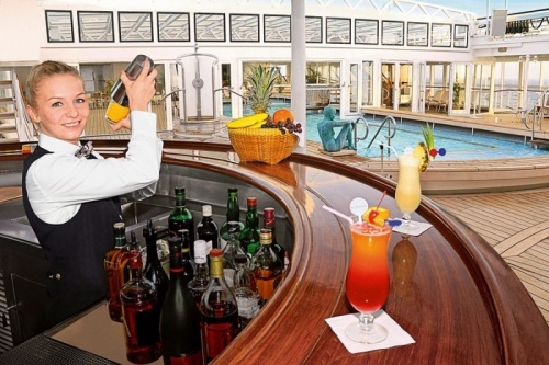 Бар у бассейна