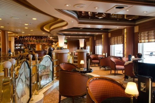 Crooners Lounge & Bar