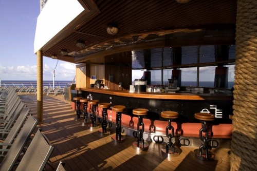 Waves & Sunset Bar