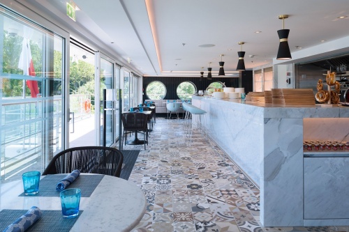 Кафе Blue Bar & Grill