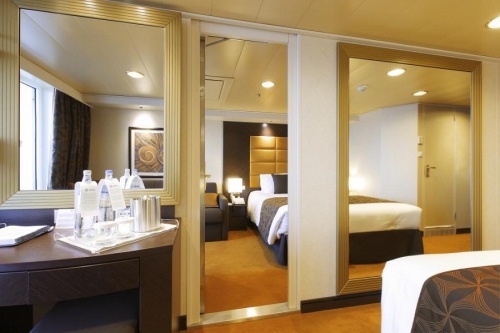 Superfamily ????? Fantastica ? ???????? (FLA)